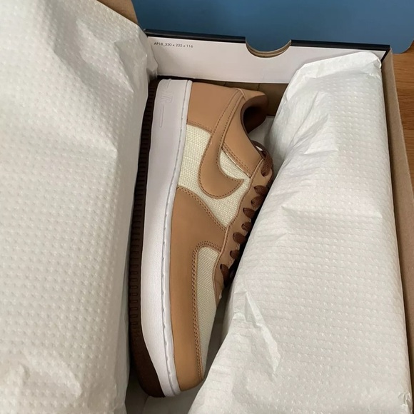 ***SOLD***Nike Air Force 1 low 2021 Acorn brown beige sneakers mens size 10.5 - Picture 3 of 5